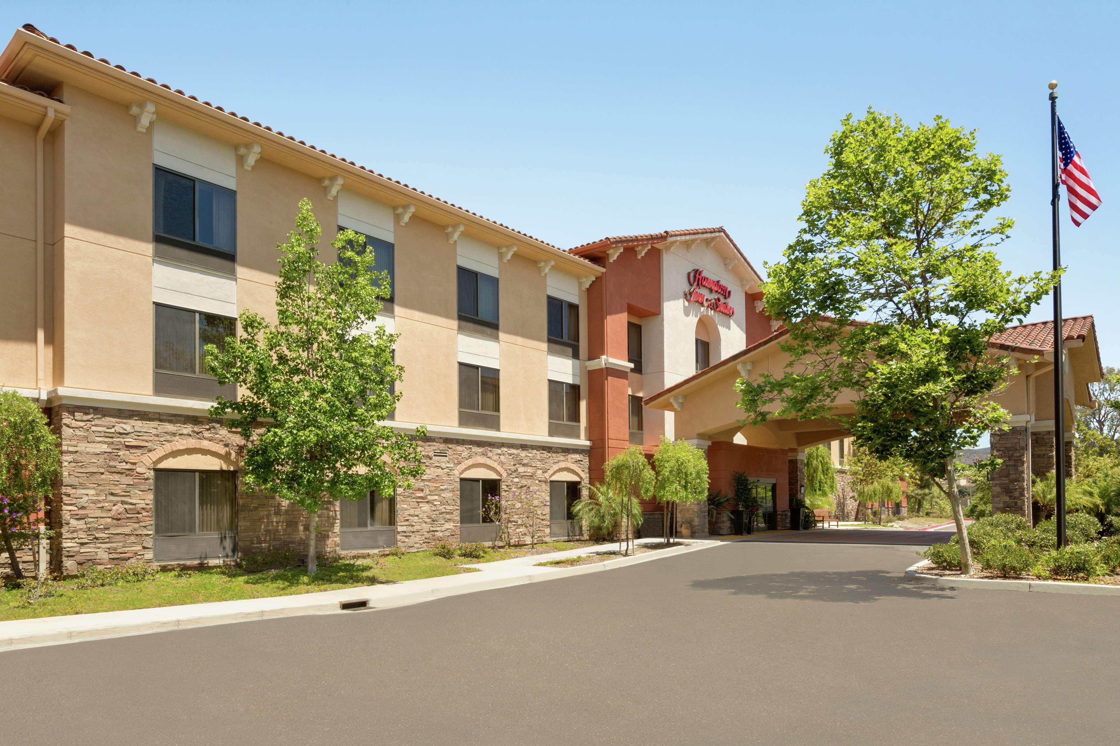 Hampton & Hotel 3*
