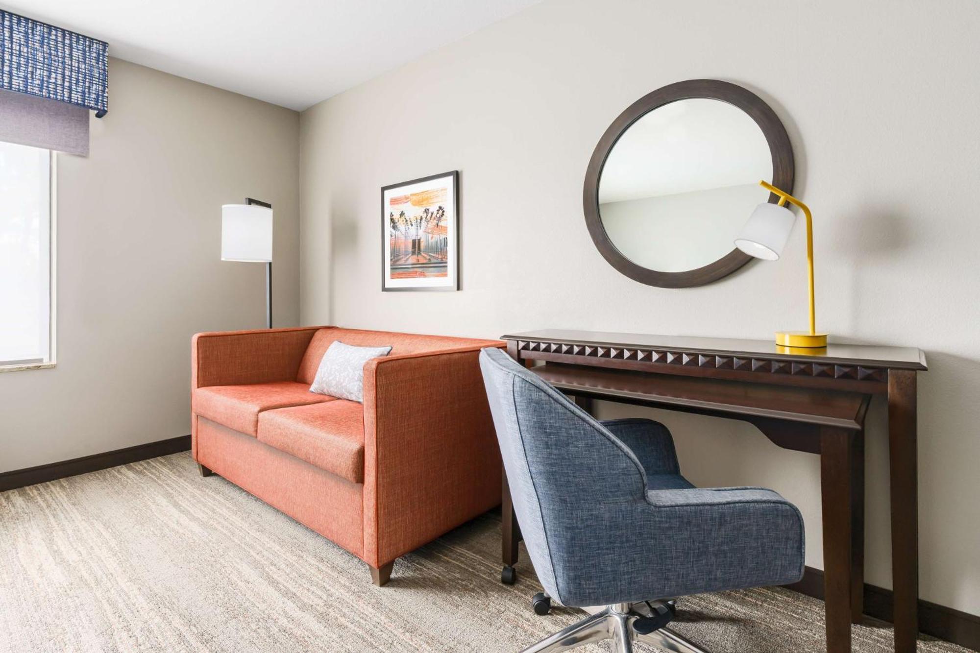 Hotel Hampton &